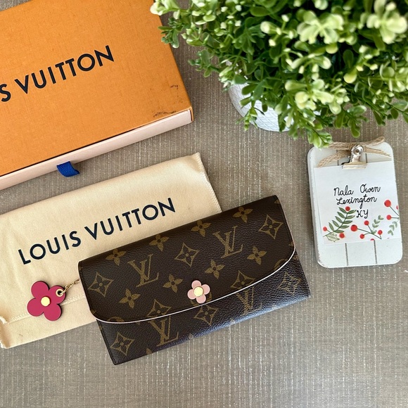 LV Monogram Bloom Flower Emilie Wallet Fuchsia - Picture 1 of 12
